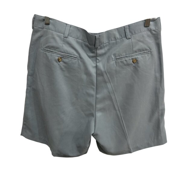 Van Heusen Light Blue Pleated Front Mens Shorts Size 38 100% Polyester Made In T - Picture 2 of 9